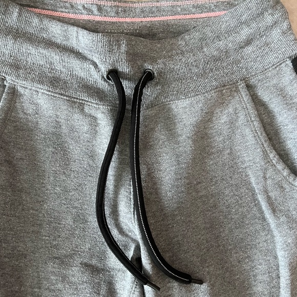 Calvin Klein joggers, size XS. - Picture 3 of 6